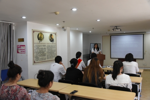 吉林分公司攜手吉林省腫瘤醫(yī)院前往長春市南關(guān)區(qū)新里社區(qū)開展義診活動。醫(yī)護(hù)人員們認(rèn)真解答市民們關(guān)于常見疾病的預(yù)防、治療及康復(fù)等方面的疑問，積極普及健康生活方式和醫(yī)療保健知識。工作人員向居民們宣傳反保險欺詐、防范非法集資等相關(guān)金融知識。